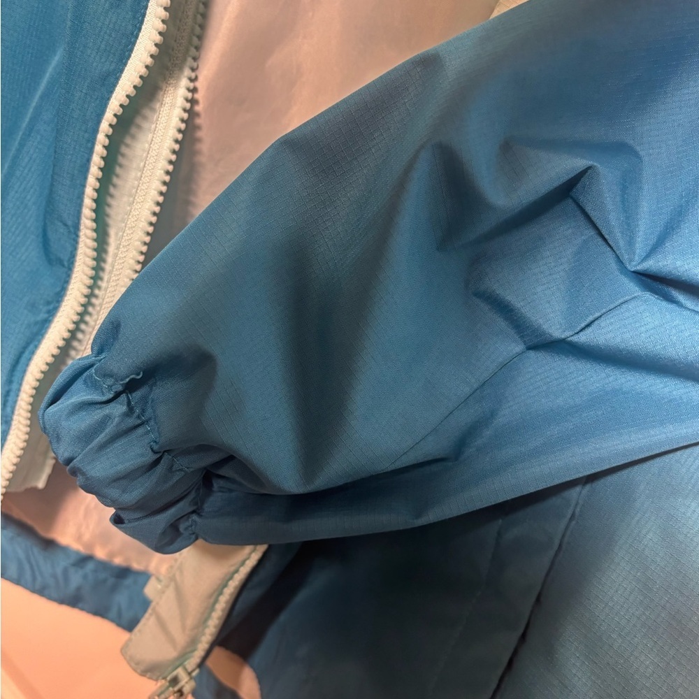 Eddie Bauer Two-Tone Blue Kids jacket - Picture 5 of 9